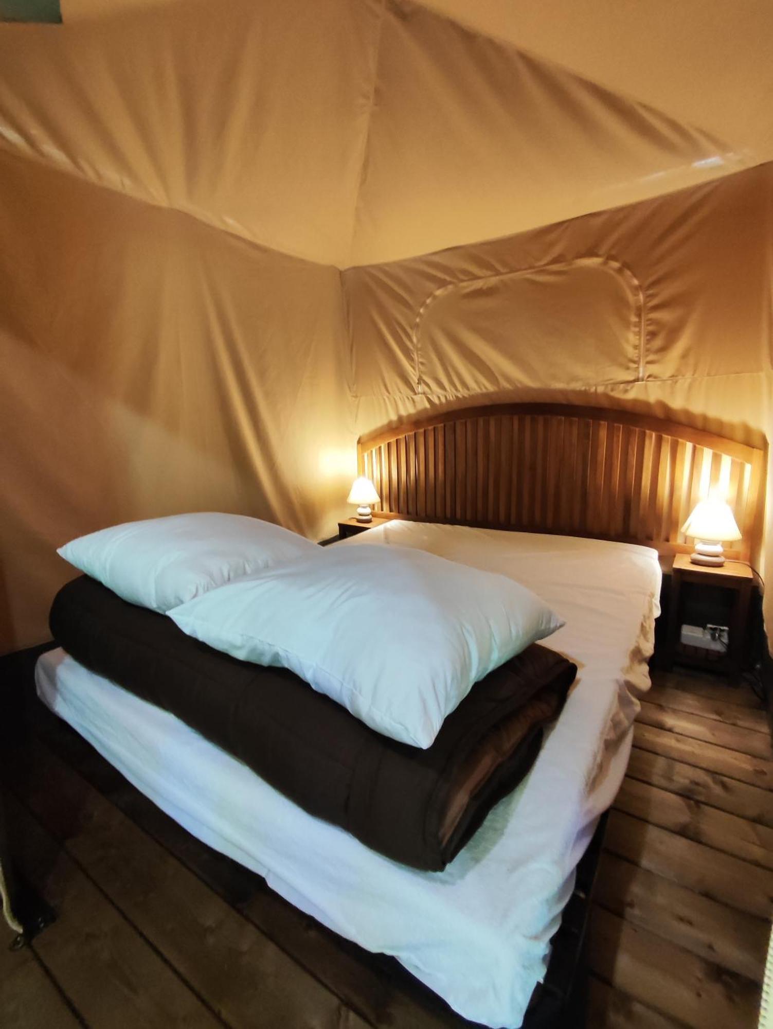 Camping Porte Des Alpilles By M.A Destination Glamping Saint-Étienne-du-Grès Dış mekan fotoğraf