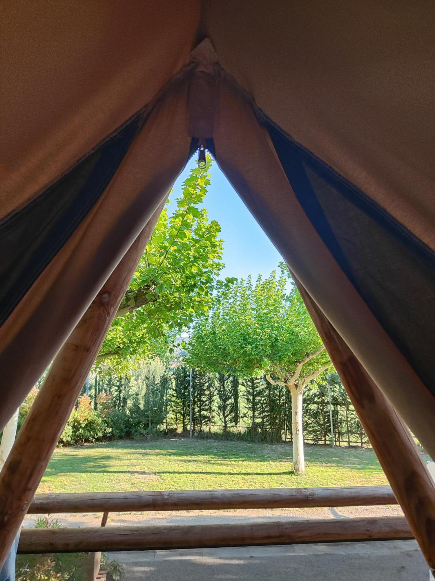 Camping Porte Des Alpilles By M.A Destination Glamping Saint-Étienne-du-Grès Dış mekan fotoğraf