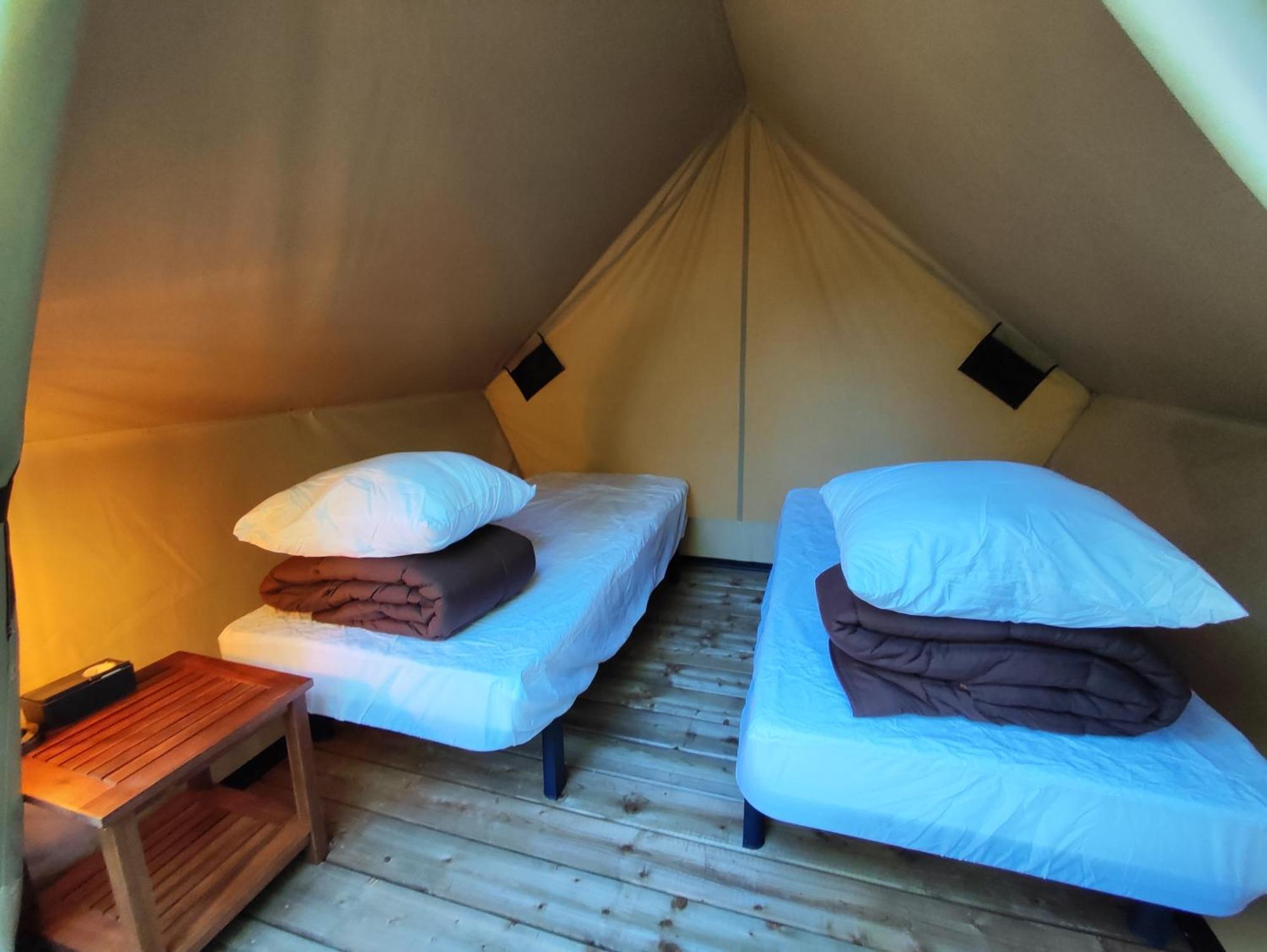 Camping Porte Des Alpilles By M.A Destination Glamping Saint-Étienne-du-Grès Dış mekan fotoğraf