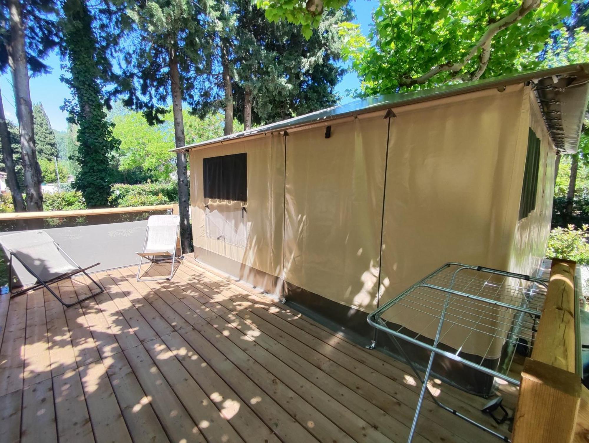 Camping Porte Des Alpilles By M.A Destination Glamping Saint-Étienne-du-Grès Dış mekan fotoğraf