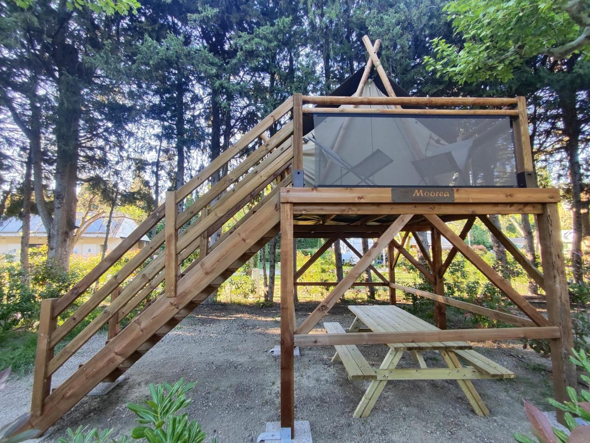 Camping Porte Des Alpilles By M.A Destination Glamping Saint-Étienne-du-Grès Dış mekan fotoğraf