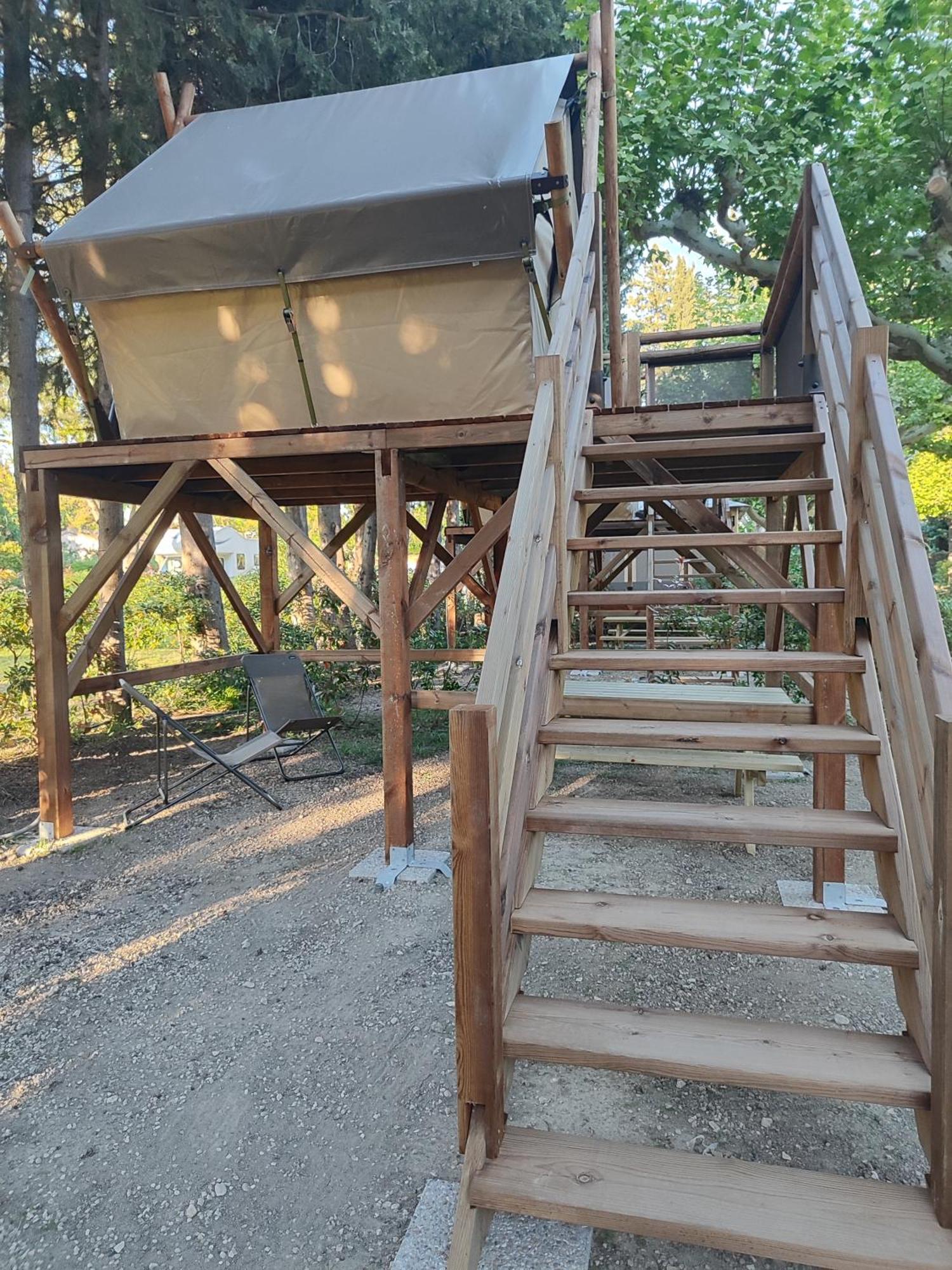 Camping Porte Des Alpilles By M.A Destination Glamping Saint-Étienne-du-Grès Dış mekan fotoğraf